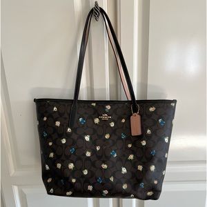 Coach large tote